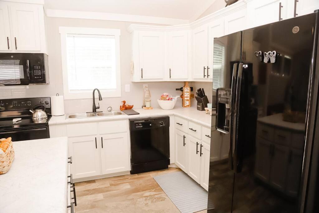 The Little Getaway-Sleeps 4, Firepit, Pet Friendly Βίλα Pottsboro Εξωτερικό φωτογραφία