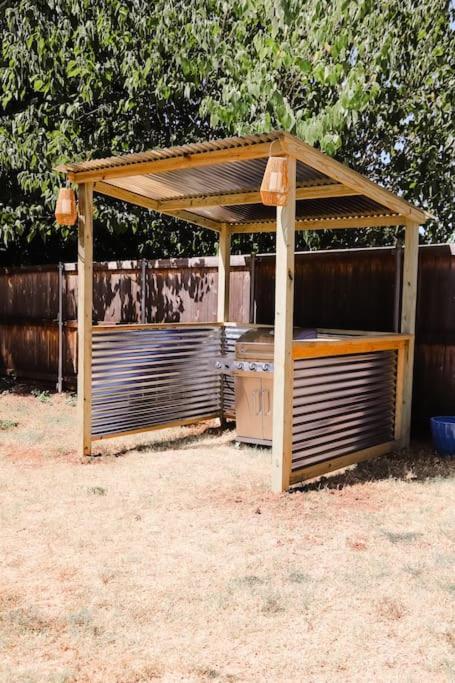The Little Getaway-Sleeps 4, Firepit, Pet Friendly Βίλα Pottsboro Εξωτερικό φωτογραφία