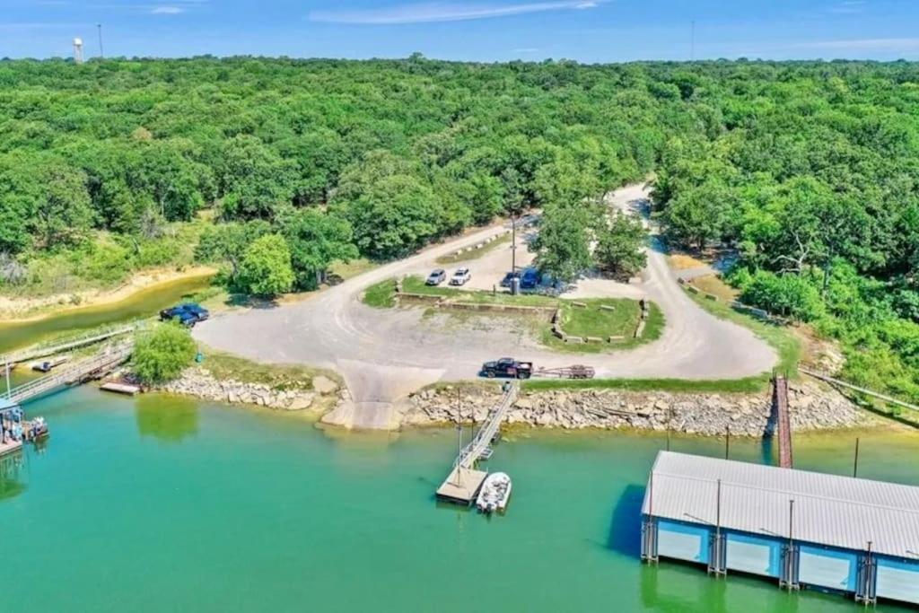 The Little Getaway-Sleeps 4, Firepit, Pet Friendly Βίλα Pottsboro Εξωτερικό φωτογραφία